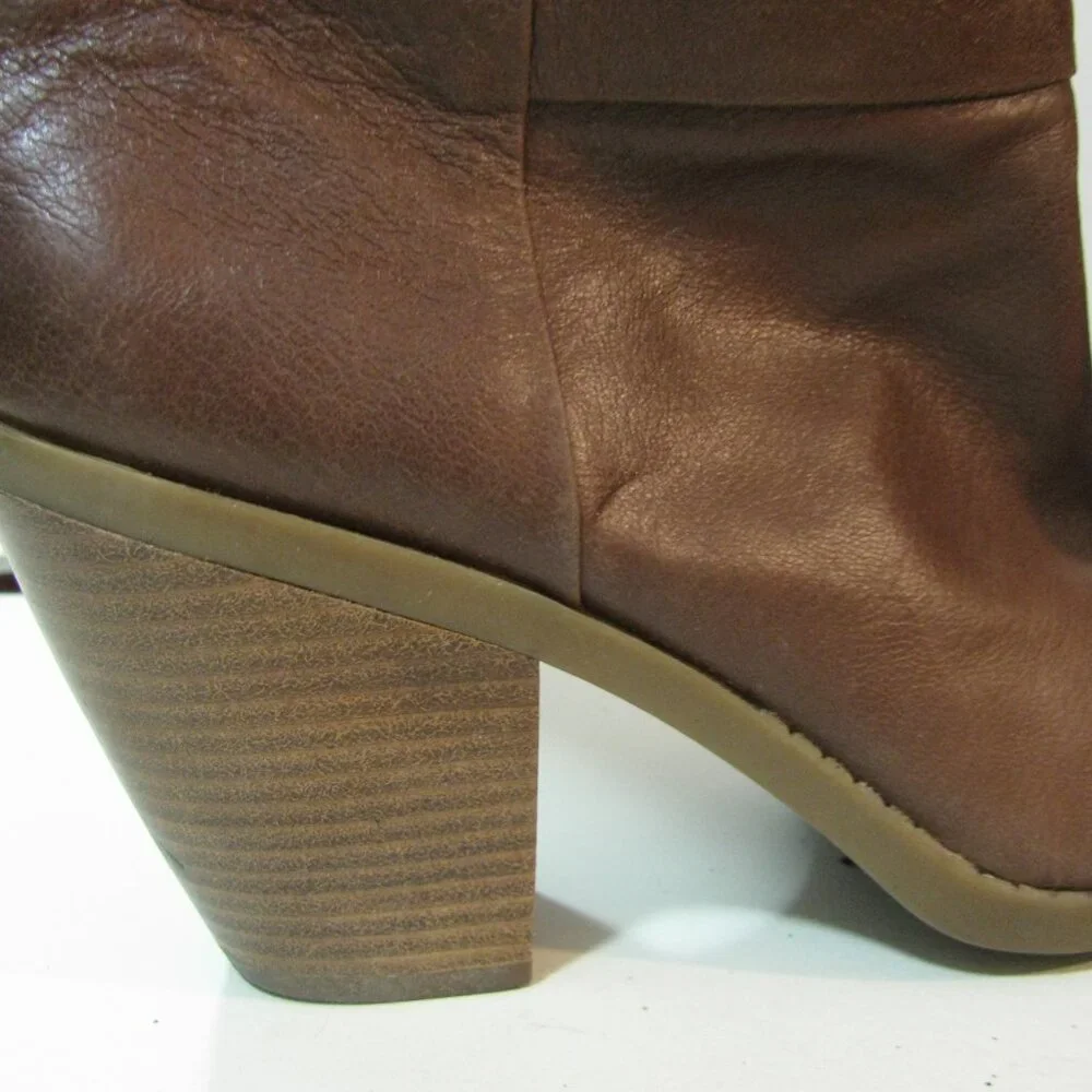 ** Bandolino Brown Boots 7M Size 7 Zip Back Excellent - Picture 3 of 10